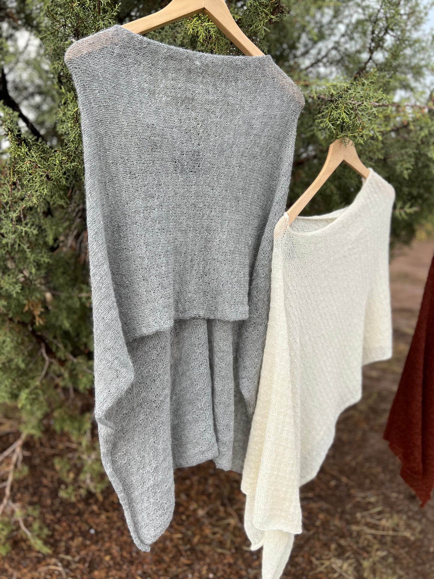100% Alpaca Poncho